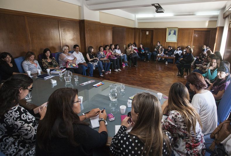 ministro de Salud, Desarrollo Social y Deportes, Rubén Giacchi y la directora de Género y Diversidad, Silvina Anfuso participarán de una reunión con áreas de la mujer