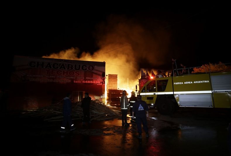 INCENDIO EN LAS HERAS