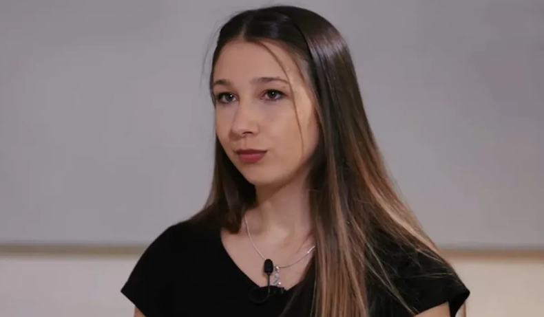 La solicitud busca reexaminar la sentencia que mantiene a la joven detenida desde hace más de seis años.