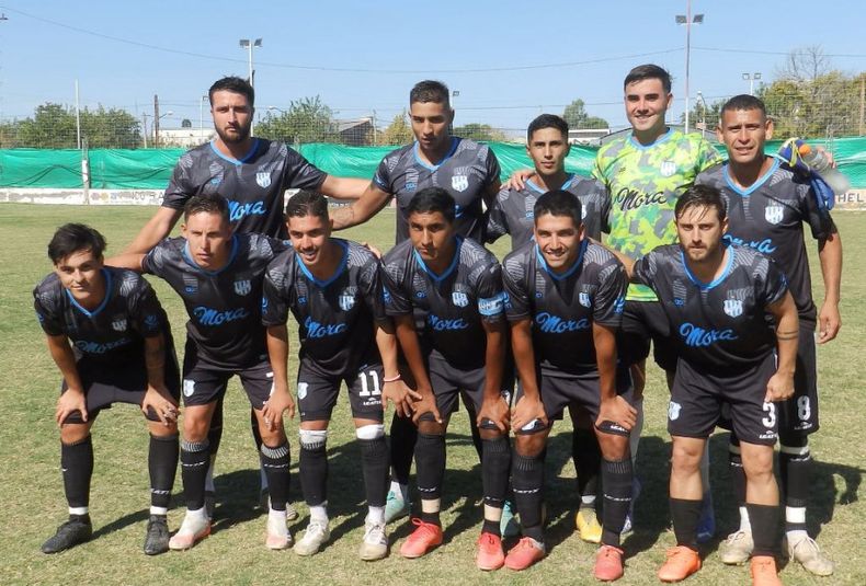 22 Deportivo Argentino debutó con una victoria ante Las Malvinas en el fútbol del ascenso. Domingo 63 22