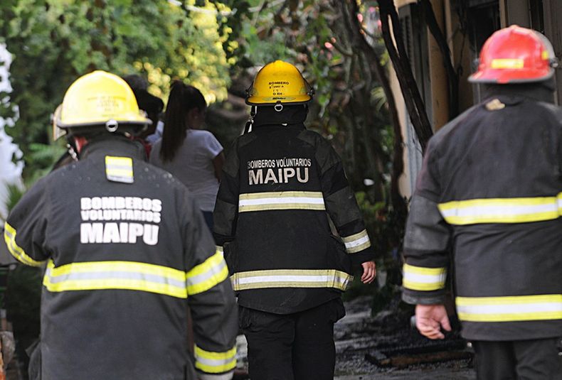 Terrible incendio en una finca de Maipú.