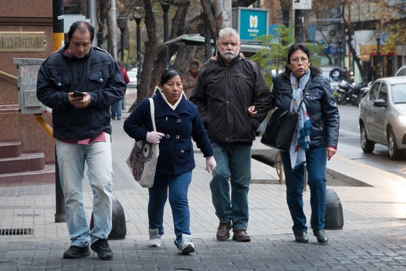 ciudad de mendoza, frio, invierno, banco macro, clima. tiempo.jpg