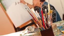 Qué talleres gratuitos ofrece Maipú: danza, teatro, música, artes y costura en la Casa de la Cultura