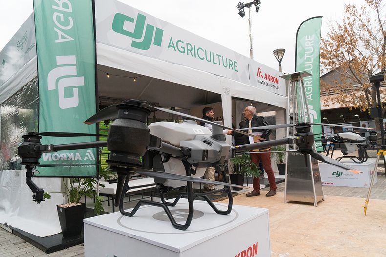 Tecnología: los drones agrícolas de Akron.