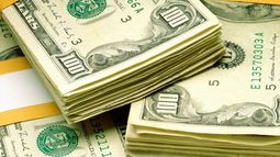 El dólar blue subió a $12,95 tras la baja de tasas