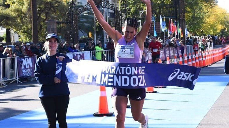 La Maratón Internacional de Mendoza volvió a reunir a miles de atletas y vivió una fiesta inolvidable en el Parque General San Martín. &nbsp;
