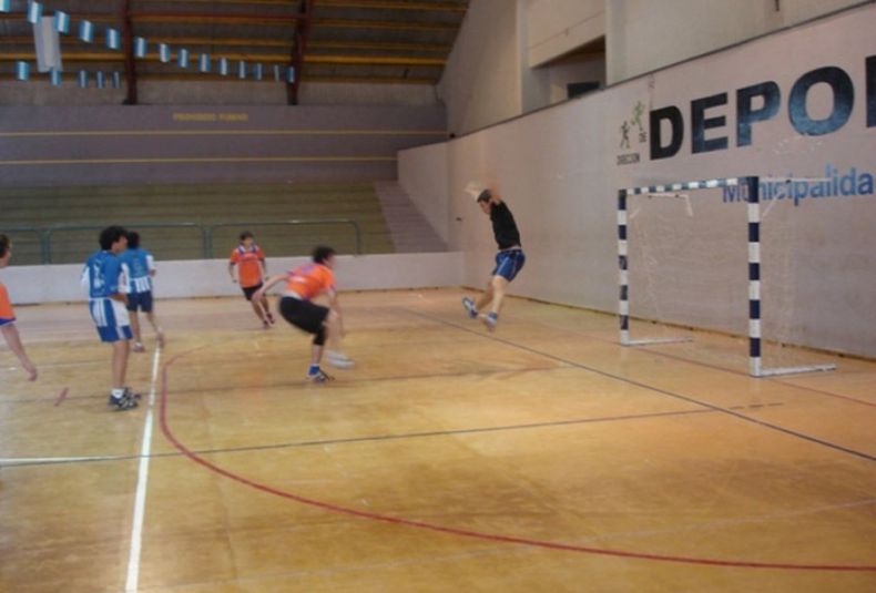 14  Comienza hoy, una nuevafecha del Campeonato Anual de Balonmano sureño. Viernes 29.8.14