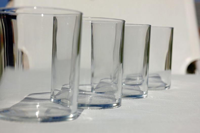 Cómo lavar correctamente los vasos de vidrios para que queden impecables Cómo lavar correctamente los vasos de vidrios para que queden impecables