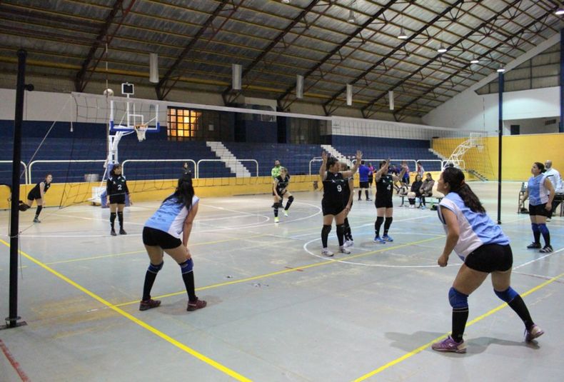 15 2da fecha Torneo Apertura. Esta noche se jugarán 2 partidos en el Polideportivo Municipal Nº 2 Martes 21 04 15