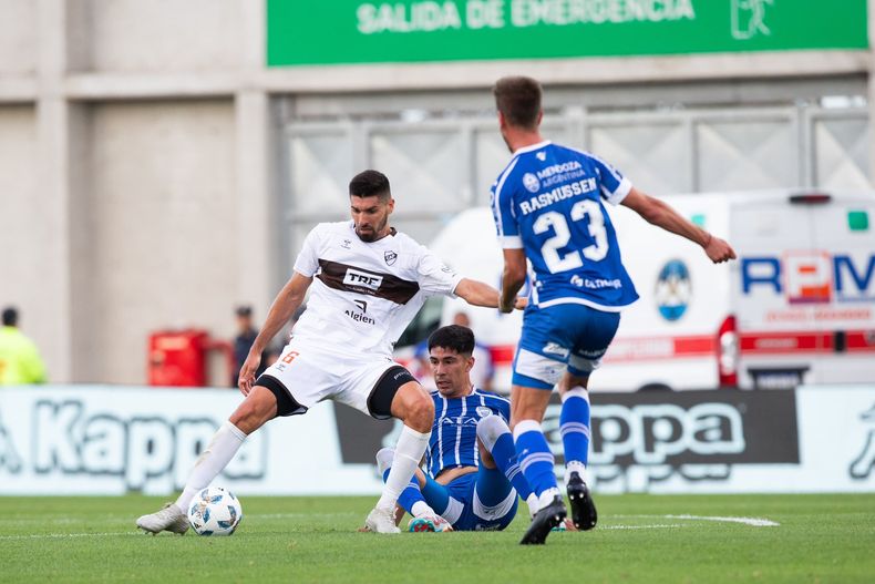 En una definición para el infarto, Godoy Cruz perdió con Platense