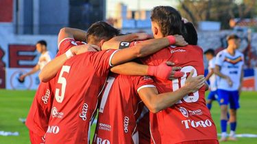 El Club Deportivo Maipú busca los tres puntos.