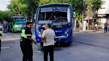 El accidente ocurrió en la intersección de Urquiza y San Martín Sur El accidente ocurrió en la intersección de Urquiza y San Martín Sur