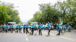 Ciudad de Mendoza: luego del Carrusel llegó al operativo limpieza.