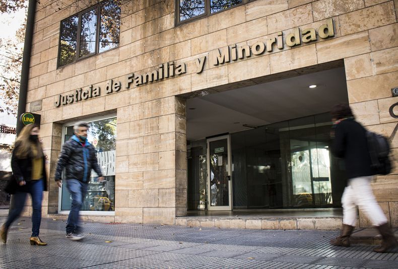 El Tercer Juzgado de Familia y el Registro de Adopción de la provincia de Mendoza realizaron una solicitud pública para adoptar a una joven de 14 años.