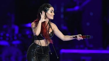 Lali Espósito sorprendió con dos canciones nuevas: un cover de Babasónicos y 1Amor