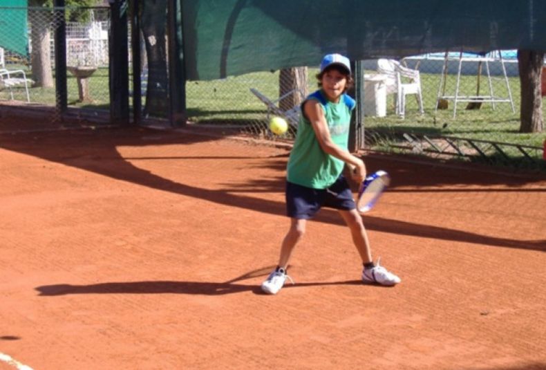 12  Farid Juri- Ganó en 3ra Cat. la 8va fecha del torneo anual del Tenis Club--- Martes 23-10-12