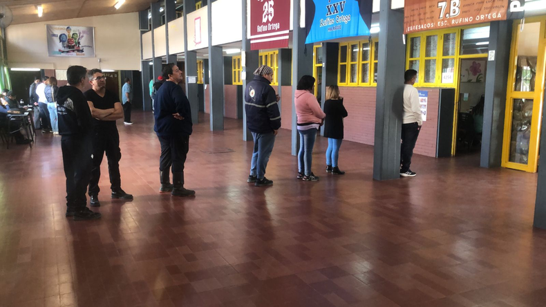 Elecciones 2025 en Mendoza: votan los malargüinos. Elecciones 2025 en Mendoza: votan los malargüinos.