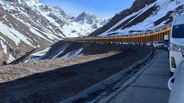Muchos mendocinos aprovechan el finde XL para viajar a Chile y la espera en aduana es de varias horas