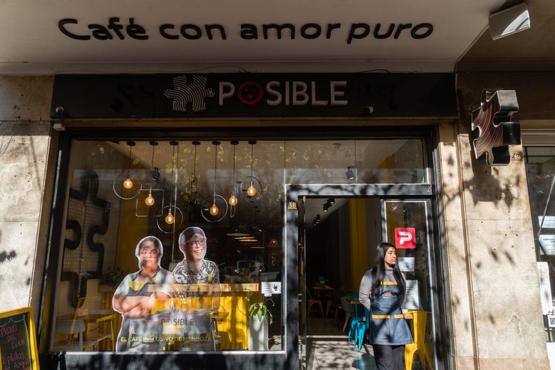 Los empleados recibieron diplomas y cartas de recomendación. 