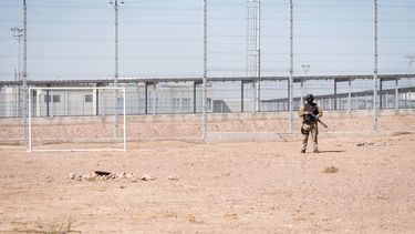 Los efectivos encontraron múltiples envoltorios que contenían sustancias ilícitas fraccionadas Los efectivos encontraron múltiples envoltorios que contenían sustancias ilícitas fraccionadas