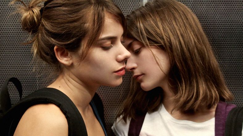 La película sensual y con escenas eróticas muy subidas de tono que es furor en Netflix.