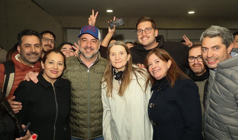 El peronismo celebró con la fórmula ganadora.