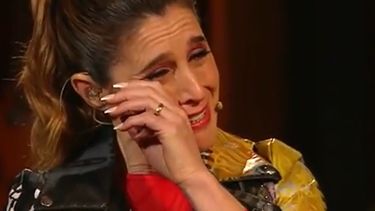 La emoción de Soledad Pastorutti en La Voz Argentina con un tema de un autor mendocino.