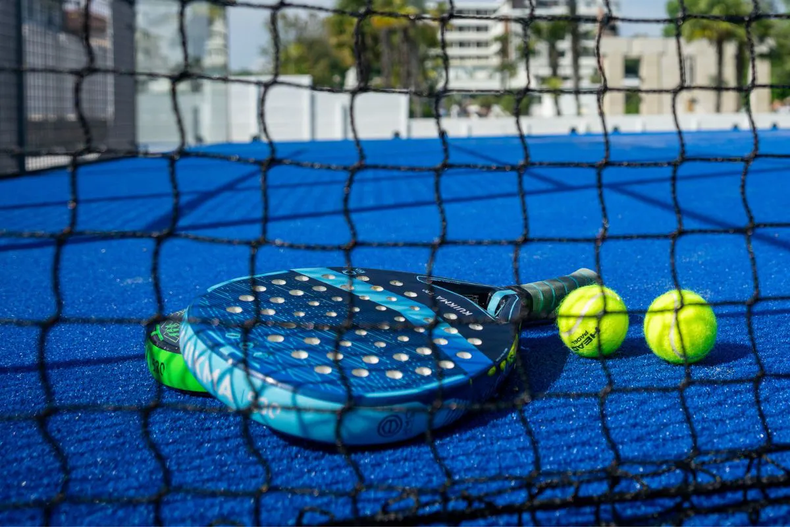 El crecimiento del pádel se refleja en la cantidad de jugadores, la construcción de canchas y la expansión de los torneos.