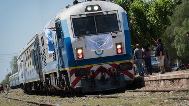 El tren a Mendoza vuelve a tener frecuencias tras 30 años. Alberto Fernández regresa tras su visita en enero.