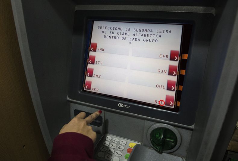 cajero automatico, seguridad, robo, pago, deposito, extracción, robo de datos, clave alfanumerica