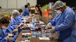 Chile comienza a aplicar la vacuna bivalente contra el covid.