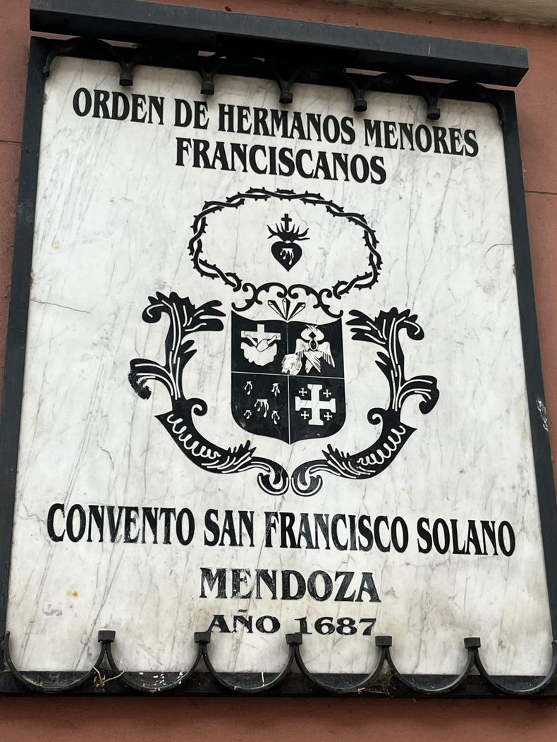 Los franciscanos tienen presencia en Mendoza desde 1687 y su eventual salida todavía no está definida.