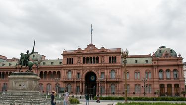 milei descarto aumento a estatales en el corto plazo y llamo a competir a monotributistas