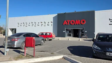 Robo en un Átomo de Ugarteche:&nbsp;el encargado revisó las cámaras y confirmó el faltante de mercadería.