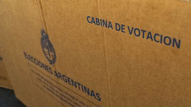 El voto es obligatorio para todos los ciudadanos argentinos de entre 18 y 70 años. El voto es obligatorio para todos los ciudadanos argentinos de entre 18 y 70 años.