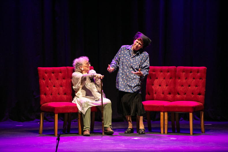 Las personas mayores brillaron en el Teatro Mendoza