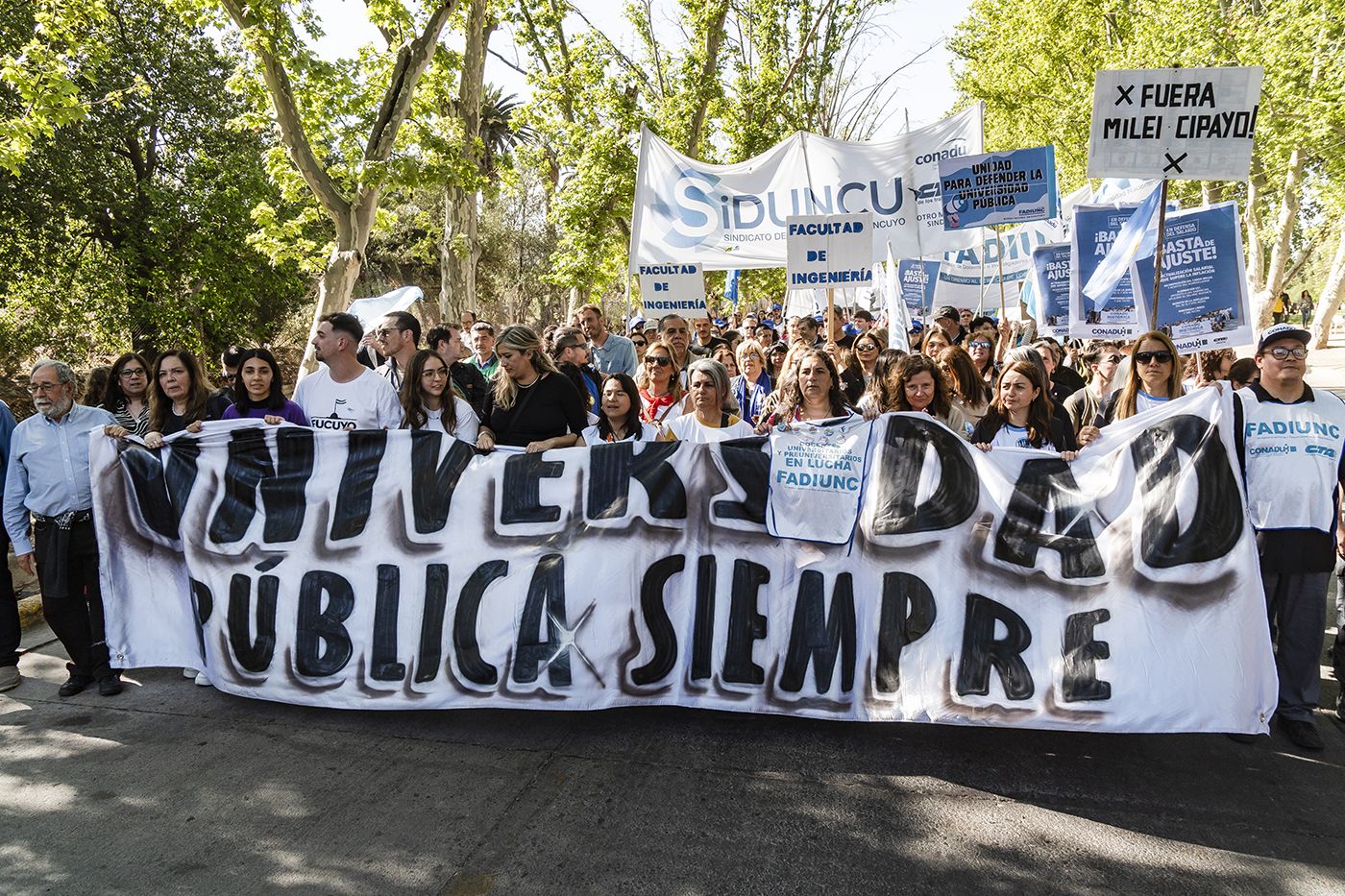Antes de la marcha: ¿Aumenta o no el presupuesto para Educación?