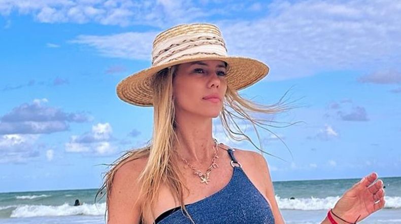 Nicole Neumann y el traje de baño con el que revolucionó las redes.