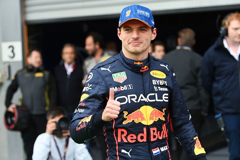 Verstappen largó decimocuarto y terminó primero en Bélgica.