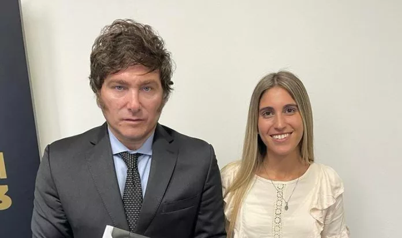 El gobierno de Javier Milei nombró a una joven militante de 23 años en el Registro Nacional de las Personas, donde cobrará un sueldo de más de $2 millones.
