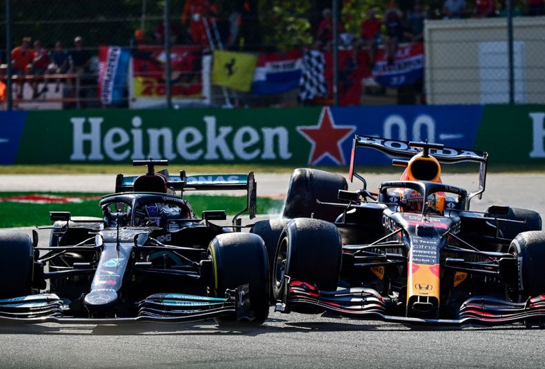 <a class=twitter-timeline href=https://twitter.com/F1?ref_src=twsrc%5Etfw>Tweets by F1</a> <script async src=https://platform.twitter.com/widgets.js charset=utf-8></script>