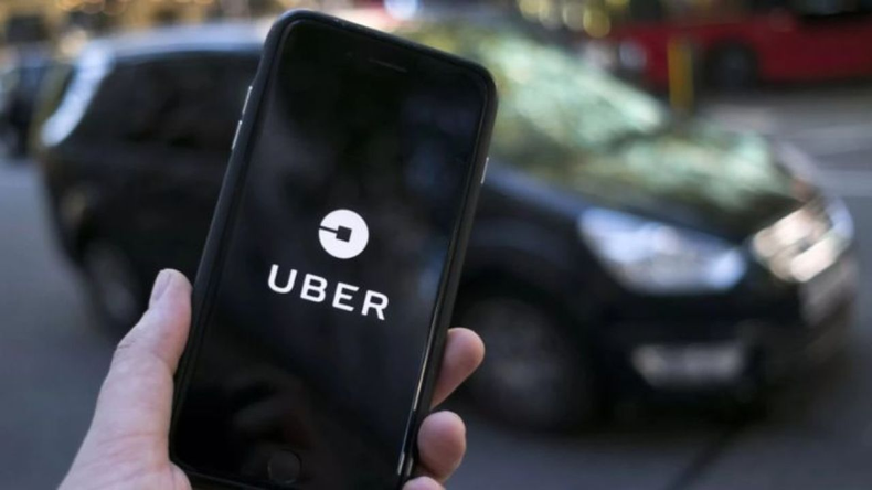 Protesta de taxis: el ministro de Gobierno aseguró que las Apps operan bajo estrictos controles. Protesta de taxis: el ministro de Gobierno aseguró que las Apps operan bajo estrictos controles.