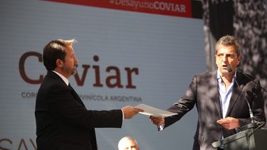 Massa, en medio de los anuncios que incluyeron el Dólar vino