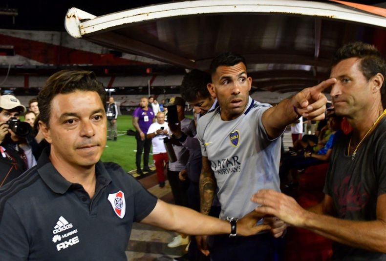 Gallardo y Tevez