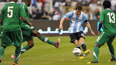Messi en el duelo de 2012 entre Argentina y Arabia Saudita.
