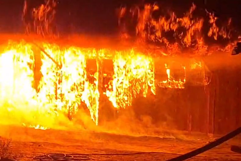 Un incendio caus&oacute; p&eacute;rdidas totales en un camping de El Carrizal, del lado de Rivadavia.&nbsp;