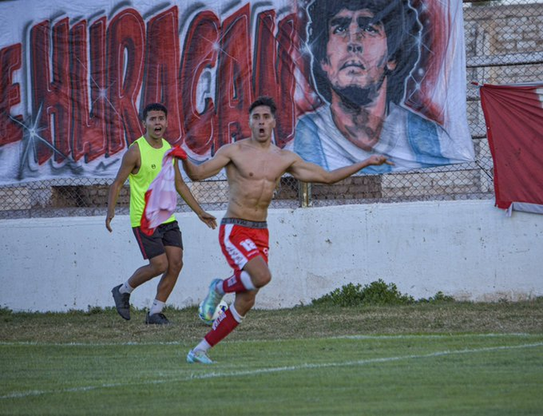 El Club Atlético Huracán Las Heras consiguió una victoria fundamental (Foto: Prensa HLH).