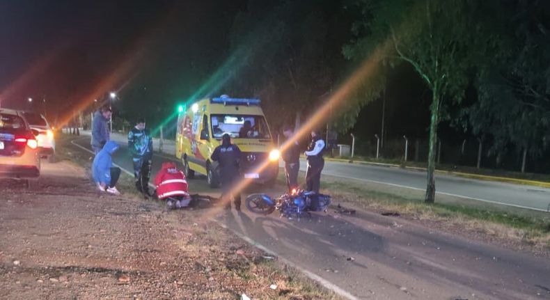 Grave accidente vial con un motociclista herido y una camioneta fugada.&nbsp;