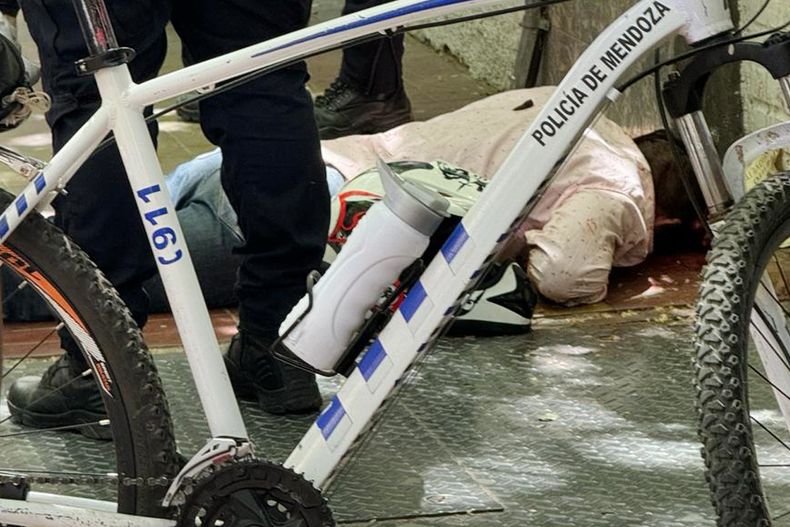 Robo, caos en el microcentro: lincharon a un delincuente