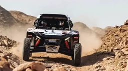 Bruno Jacomy volvió a ser clave en el Rally Dakar 2026 y celebró una nueva victoria en la categoría Challenger.
